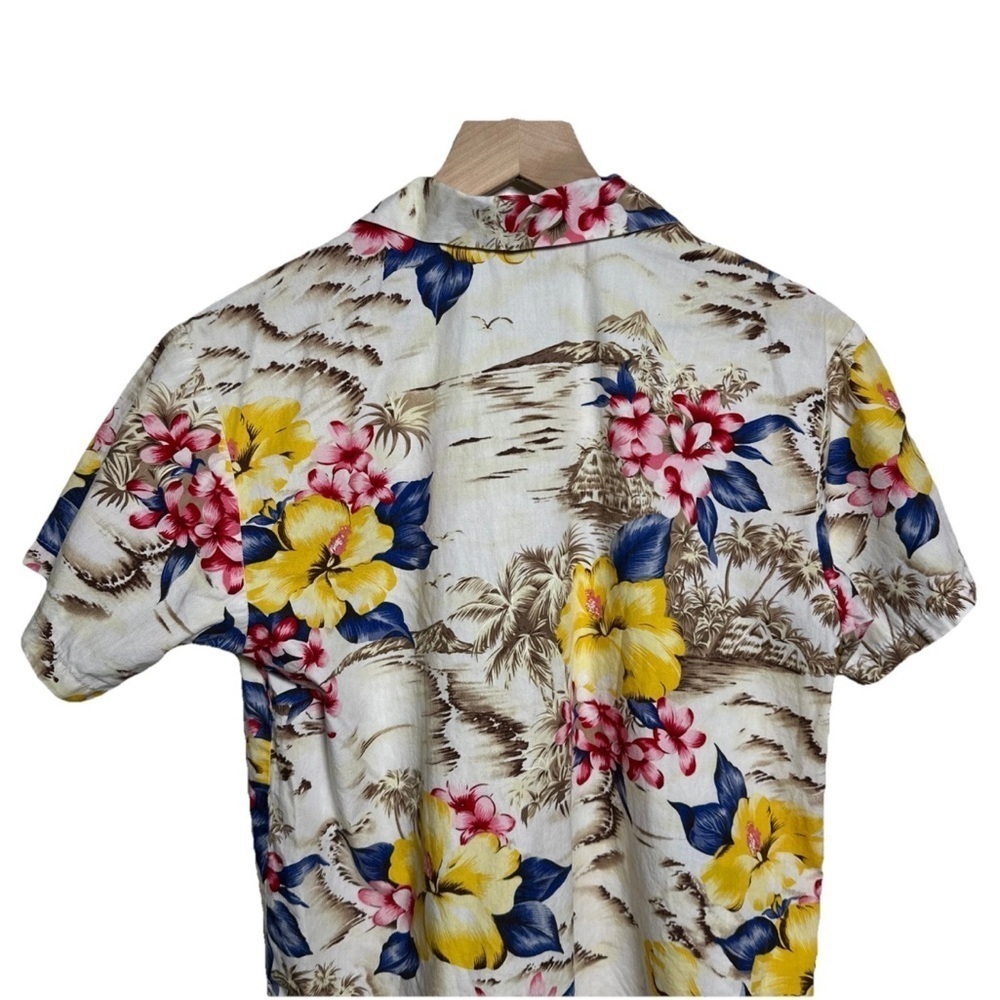 Hilo Hattie Top Floral Aloha Hawaiian Button Down Tropical USA Made Medium - Picture 10 of 13
